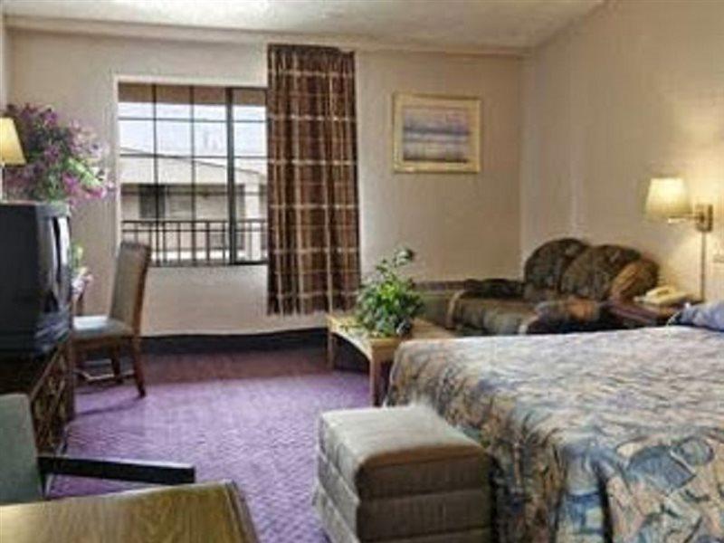 Rodeway Inn & Suites DEN Zimmer foto