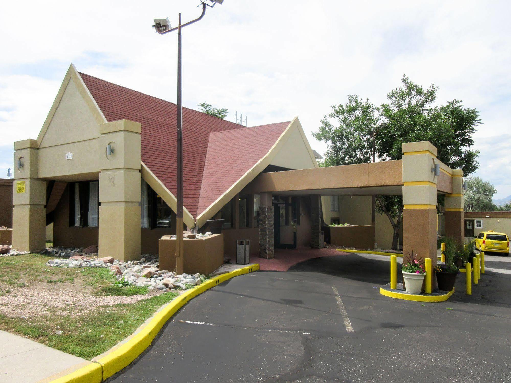 Rodeway Inn & Suites DEN Exterior foto
