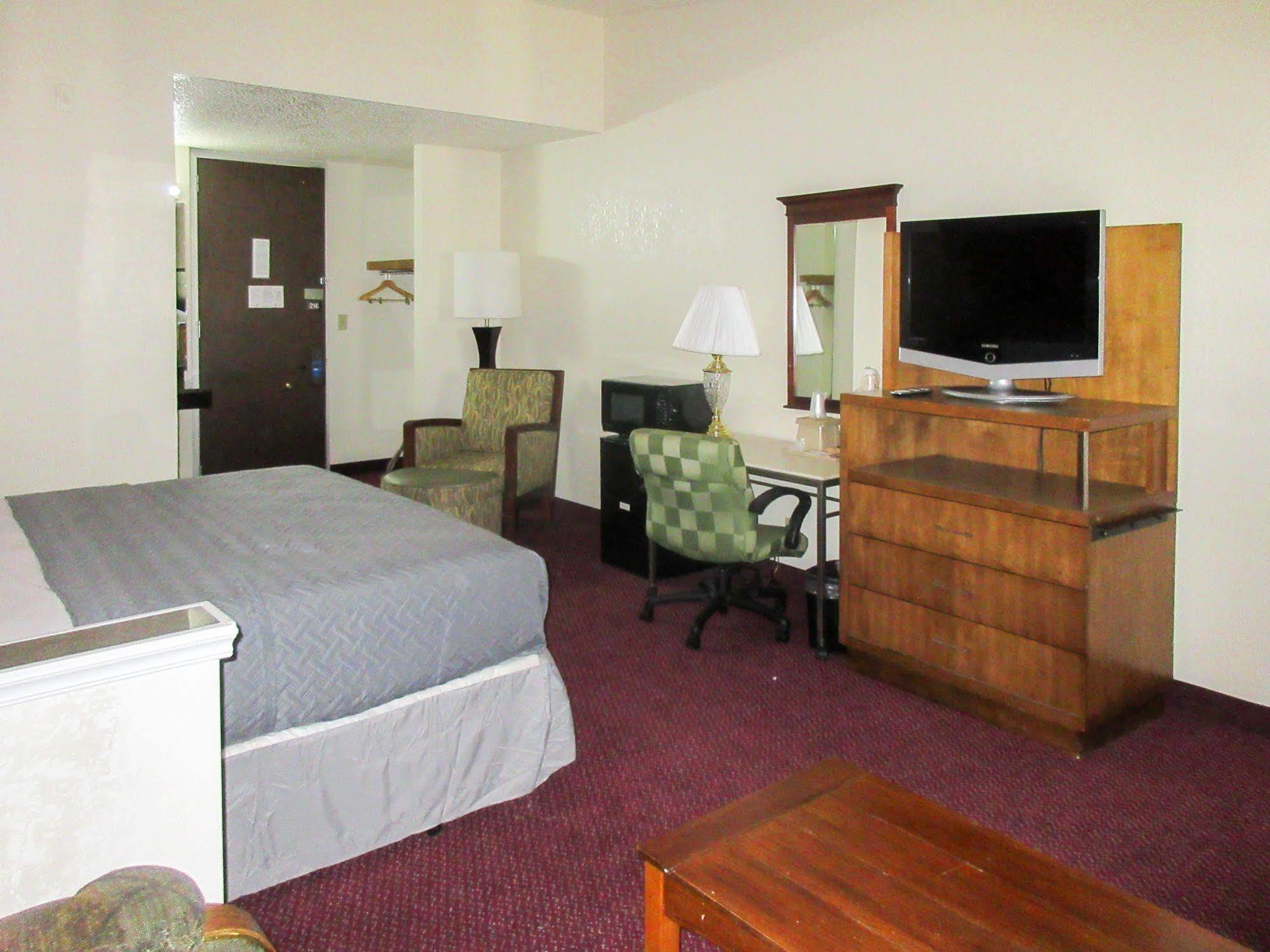 Rodeway Inn & Suites DEN Exterior foto